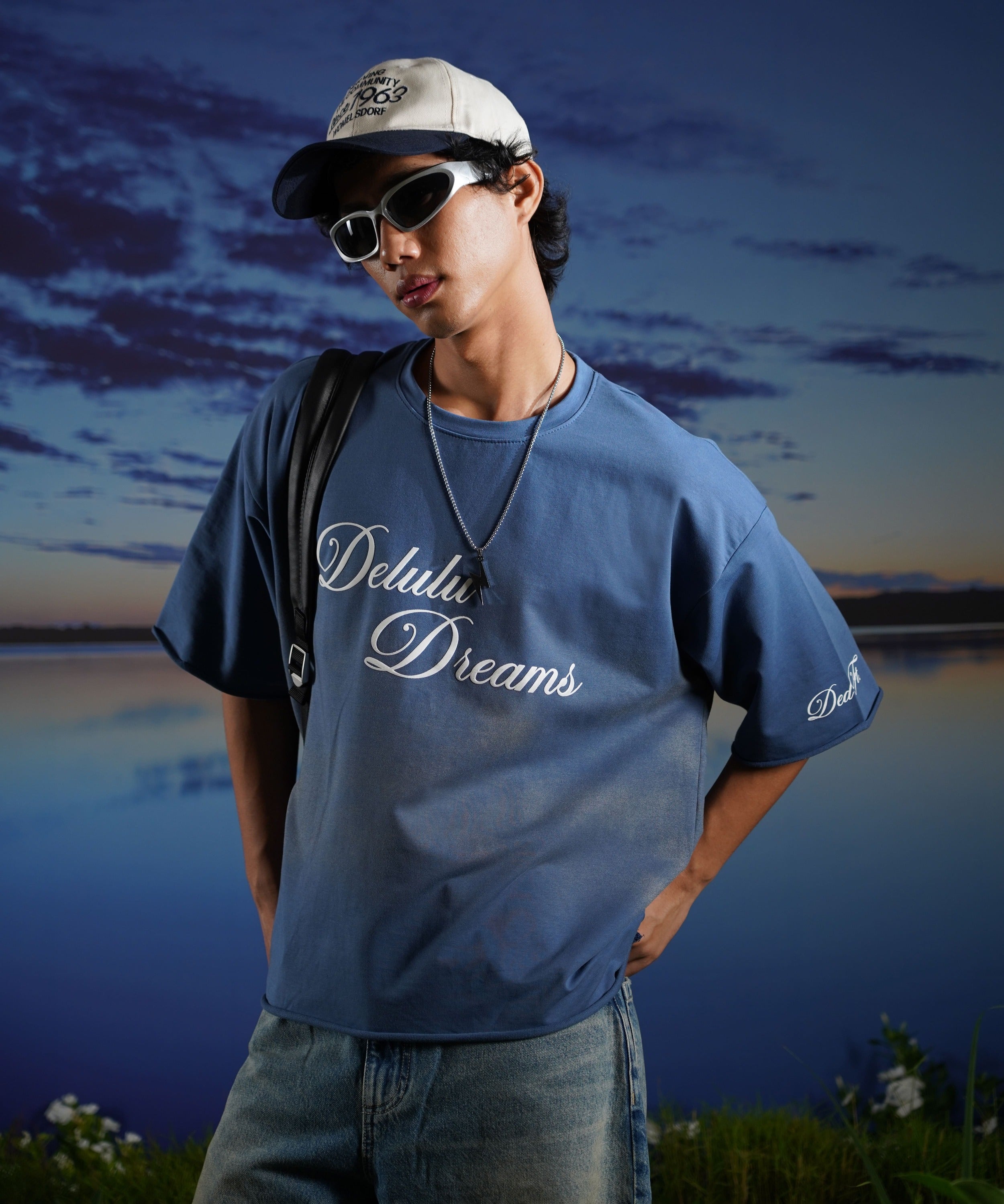 Delulu Dreams Cropped Graphic T-shirt
